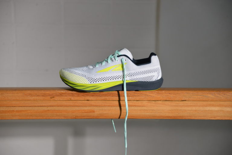 ALTRA / ESCALANTE RACER2 最速レビュー 前モデルから何が変わった?