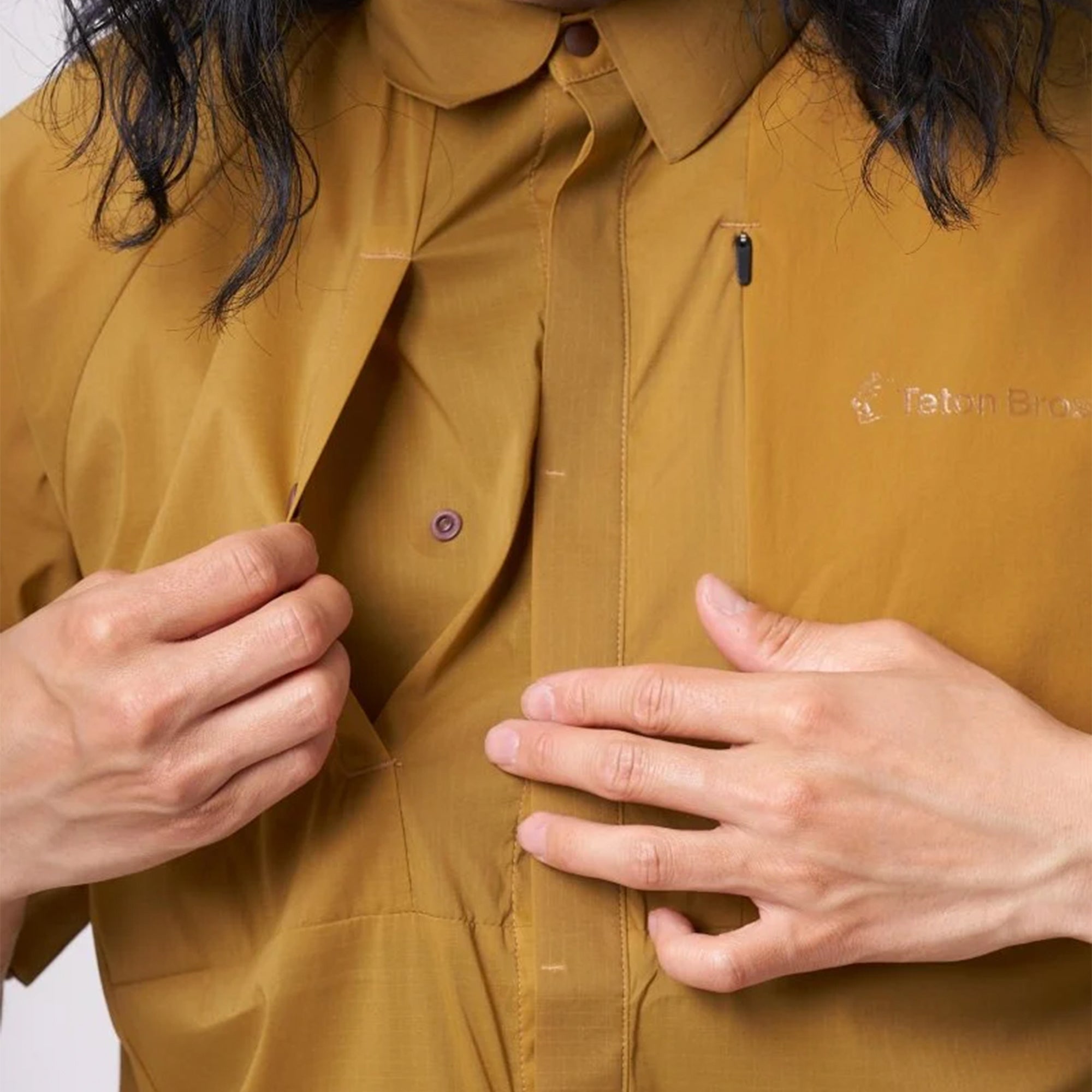 泰顿兄弟公司 泰顿兄弟公司风河衬衫,中性的