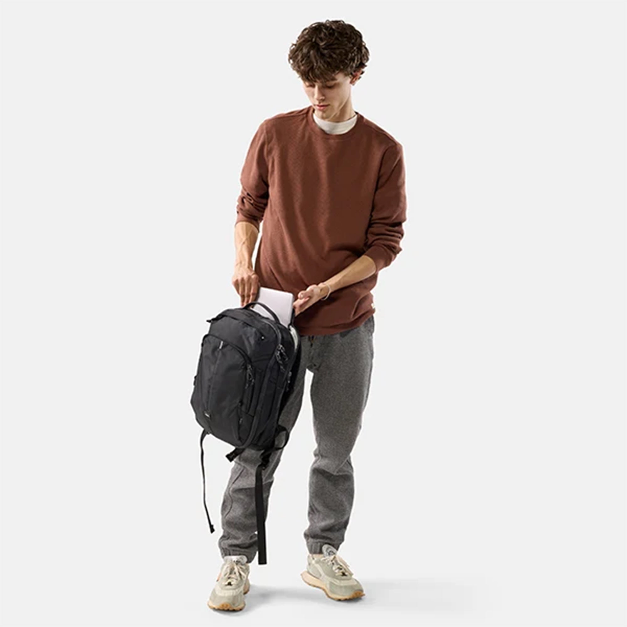 18L Personal Item Travel Pack